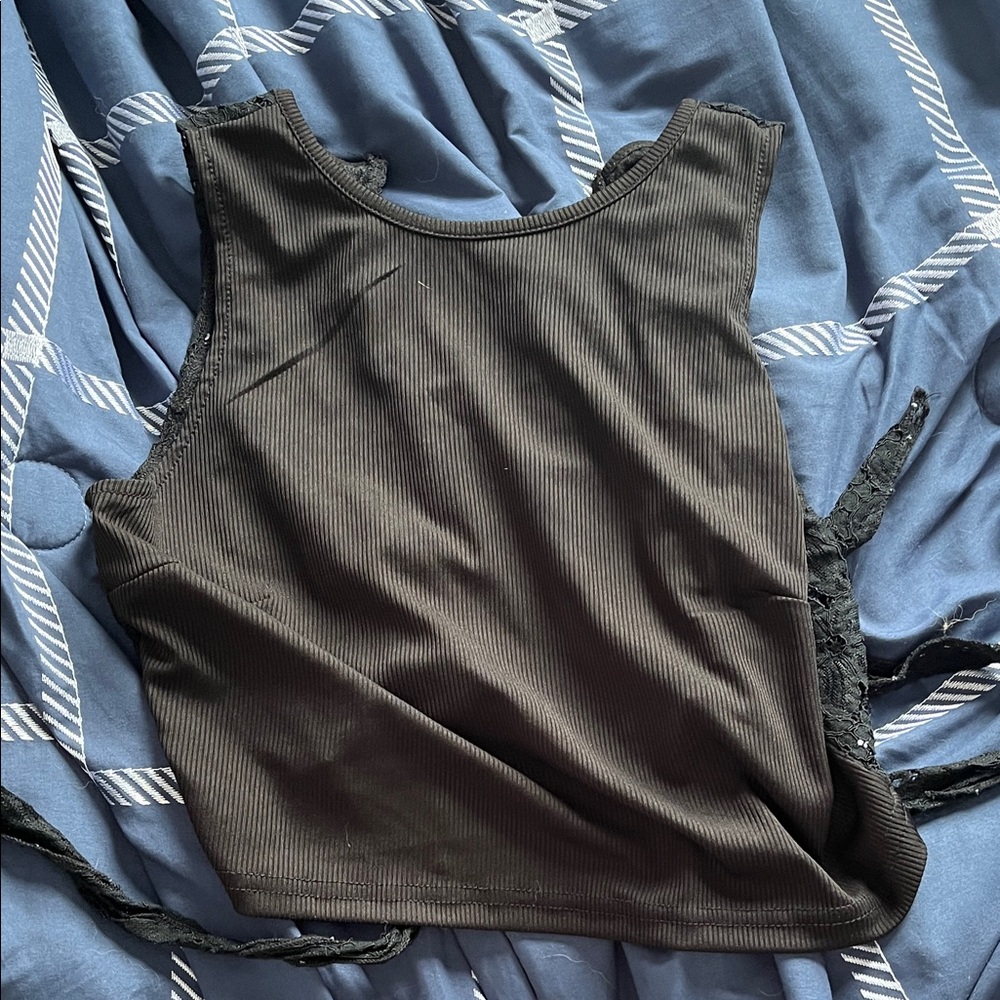 SHEIN Black Ribbed Crop Top